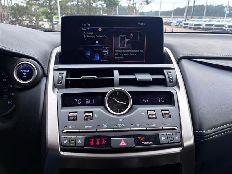 Lexus NX 300h Luxury 2021