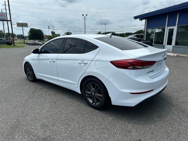 Hyundai Elantra Value Edition 6A 2017