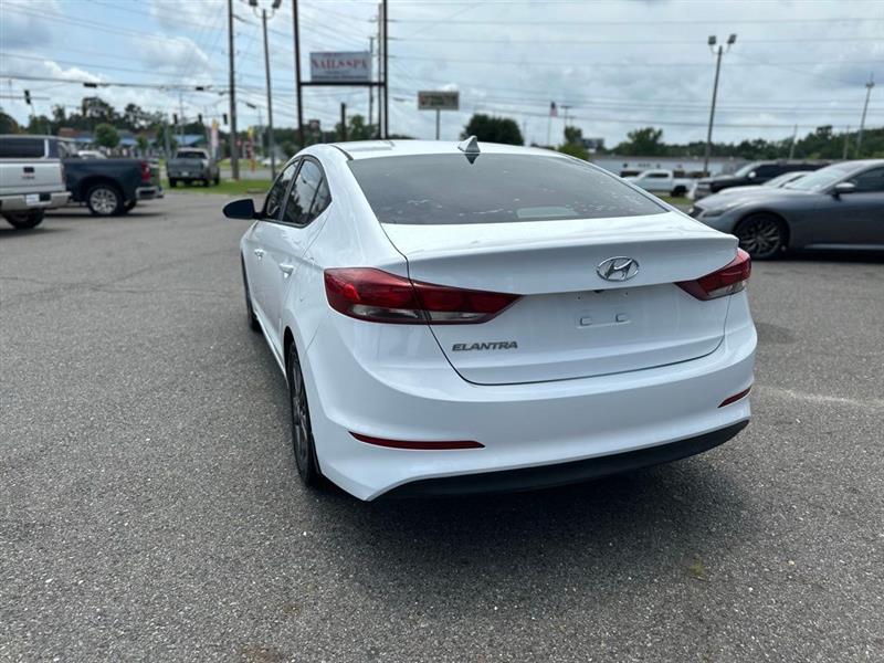 Hyundai Elantra Value Edition 6A 2017