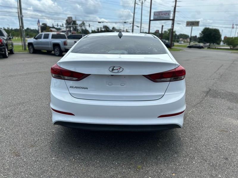 Hyundai Elantra Value Edition 6A 2017