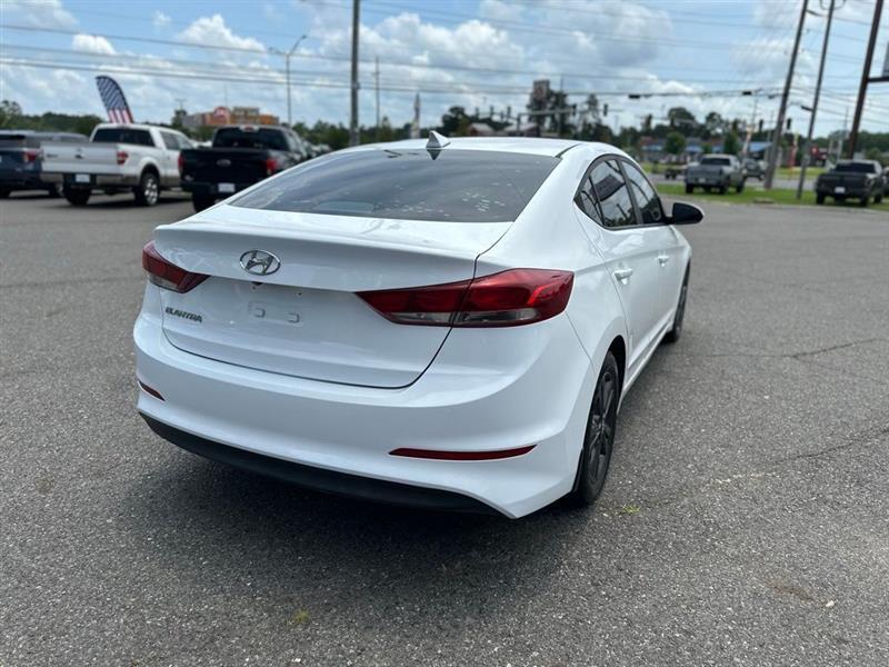 Hyundai Elantra Value Edition 6A 2017