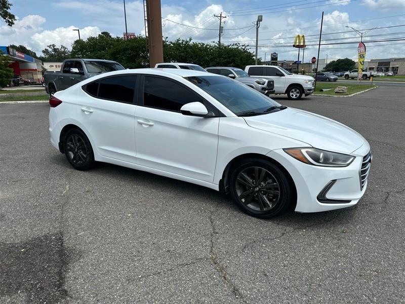 Hyundai Elantra Value Edition 6A 2017