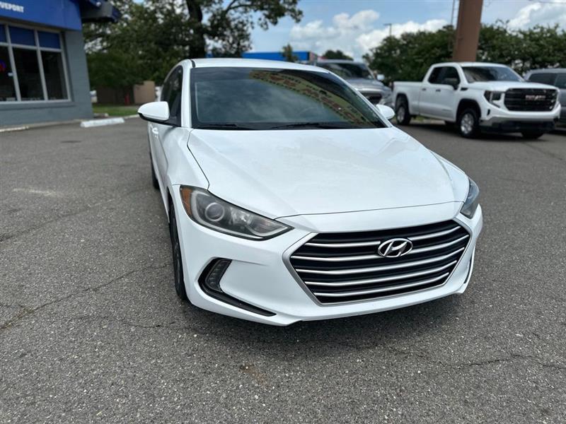 Hyundai Elantra Value Edition 6A 2017