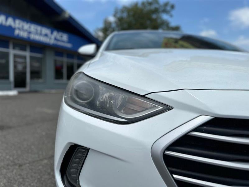 Hyundai Elantra Value Edition 6A 2017