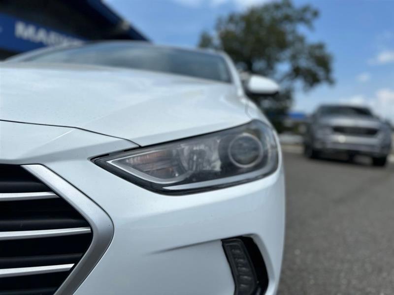 Hyundai Elantra Value Edition 6A 2017