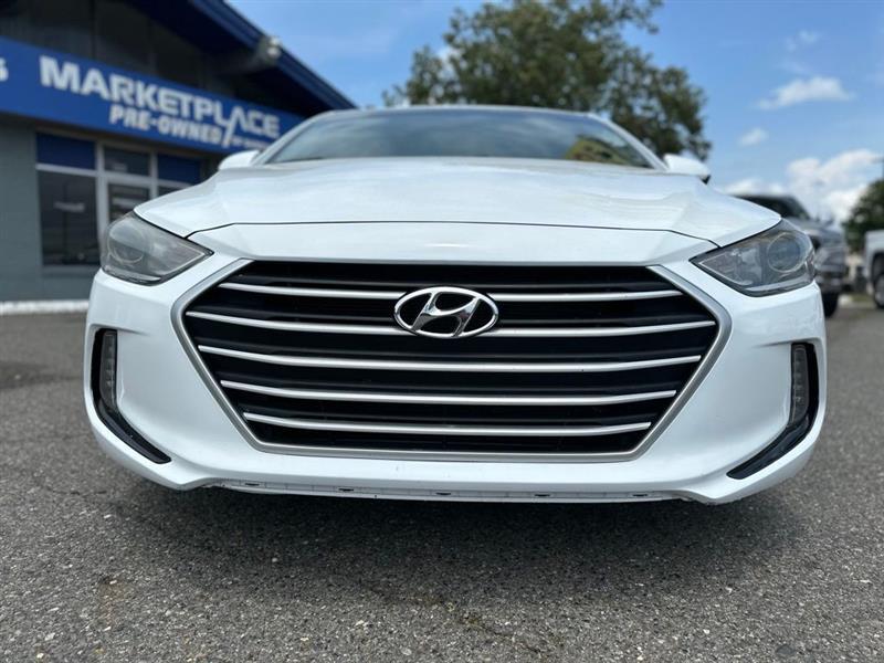 Hyundai Elantra Value Edition 6A 2017