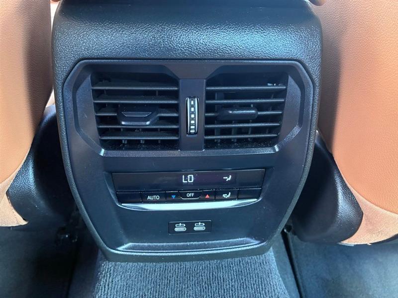 BMW 3-Series 330i 2025