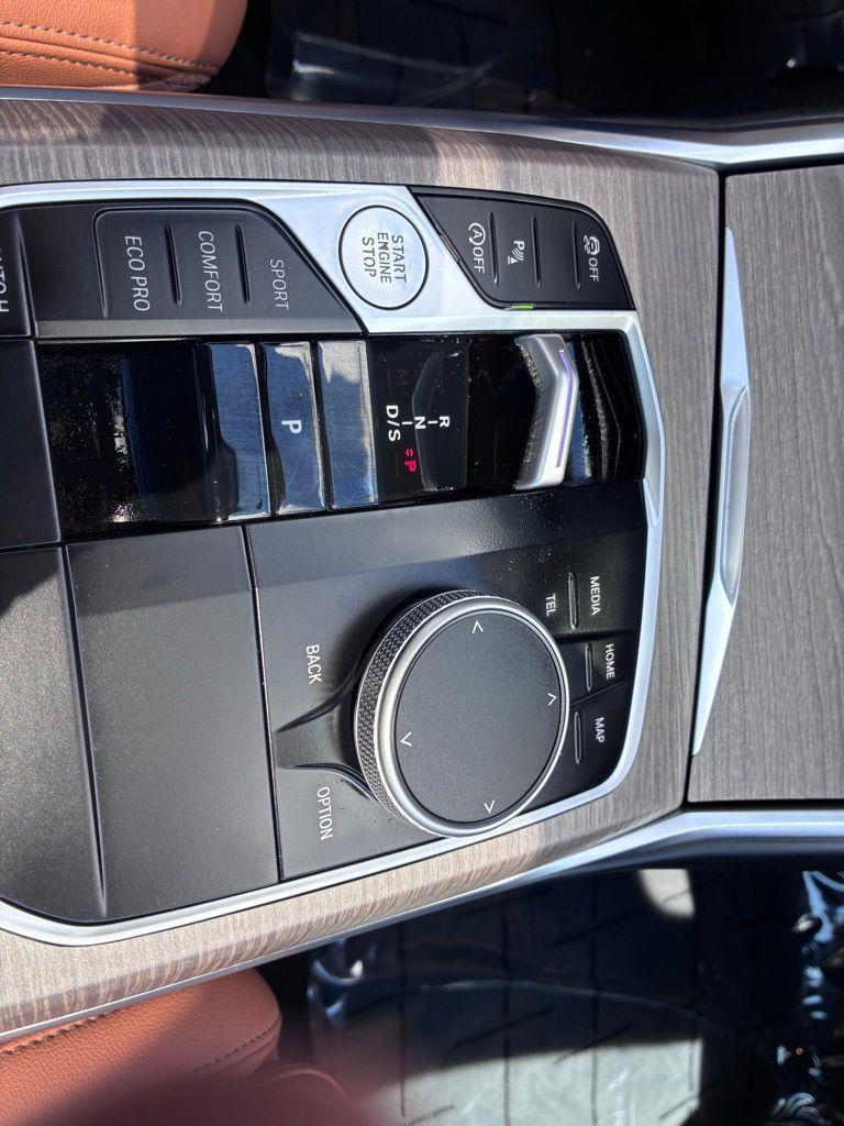 BMW 3-Series 330i 2025