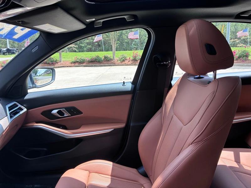 BMW 3-Series 330i 2025