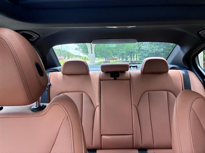 BMW 3-Series 330i 2025