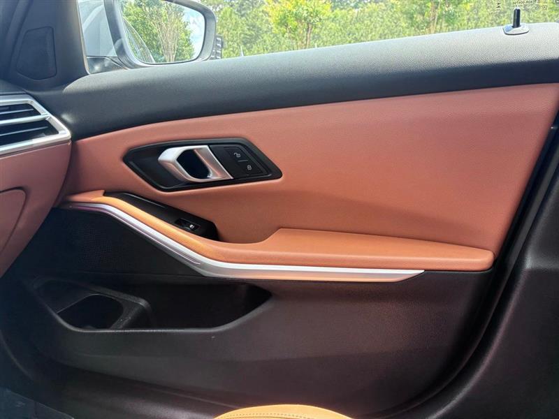 BMW 3-Series 330i 2025
