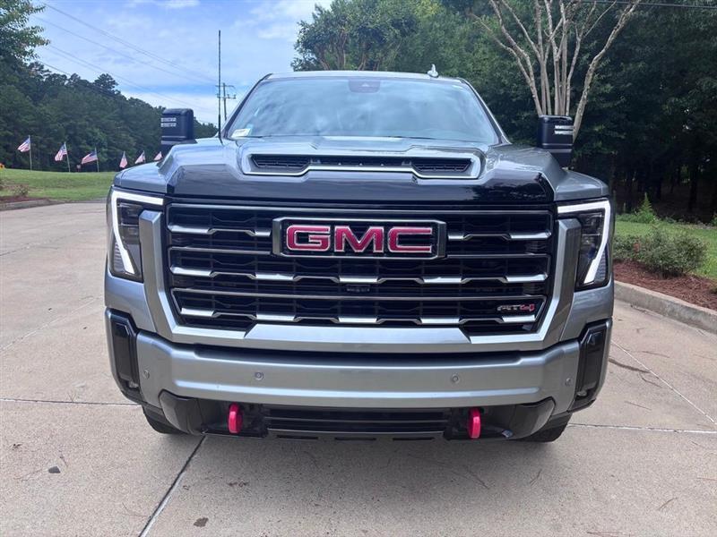 GMC Sierra 2500HD AT4 Crew Cab 4WD 2025