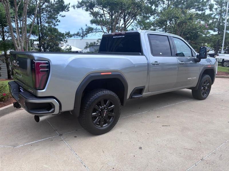 GMC Sierra 2500HD AT4 Crew Cab 4WD 2025