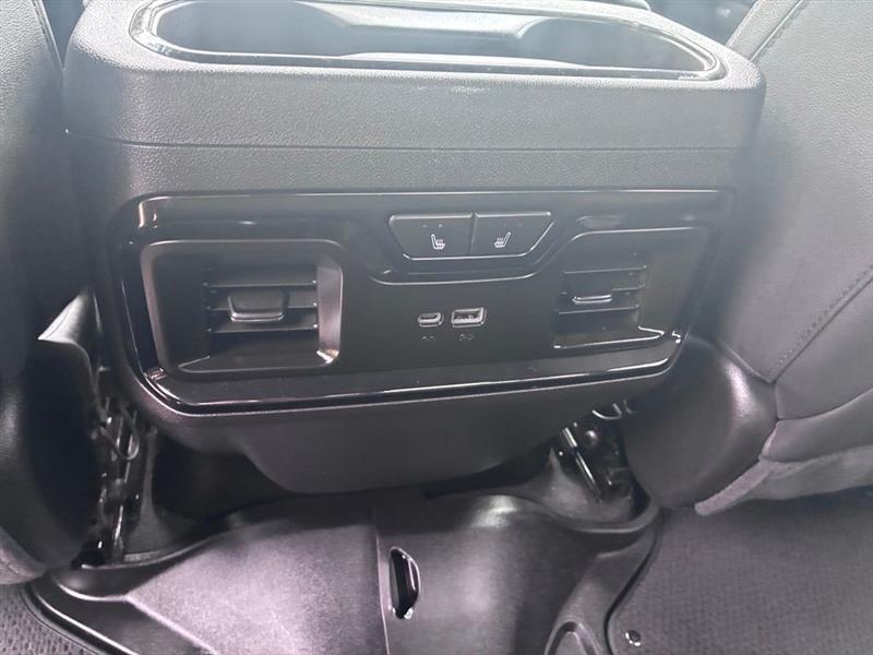 GMC Sierra 2500HD AT4 Crew Cab 4WD 2025