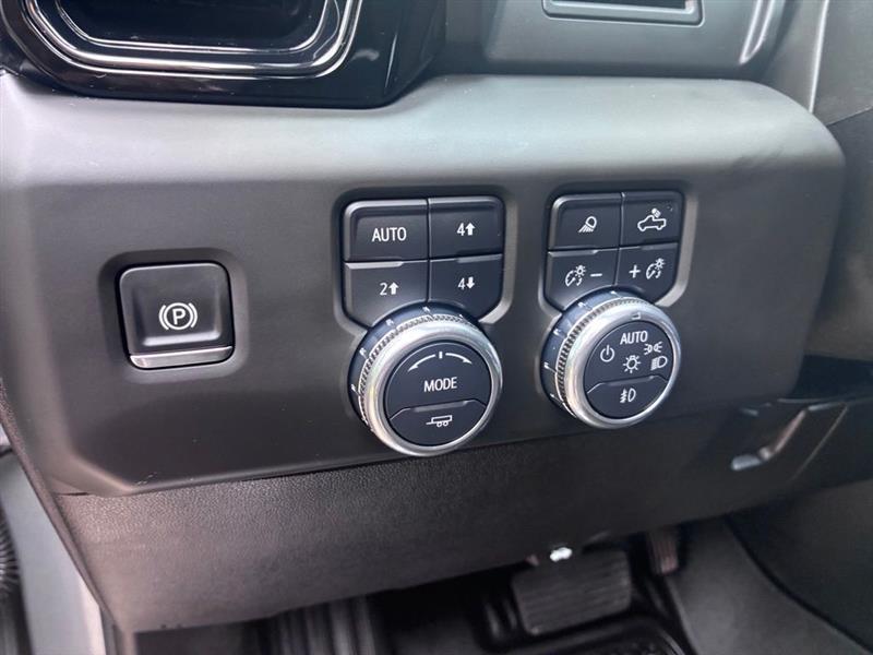 GMC Sierra 2500HD AT4 Crew Cab 4WD 2025
