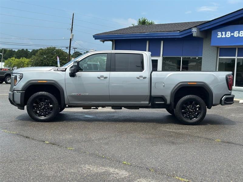 GMC Sierra 2500HD AT4 Crew Cab 4WD 2025