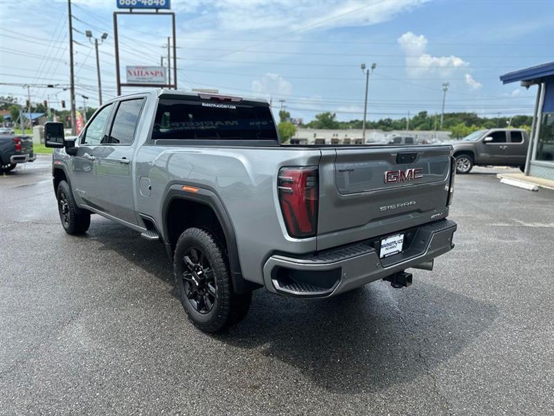GMC Sierra 2500HD AT4 Crew Cab 4WD 2025