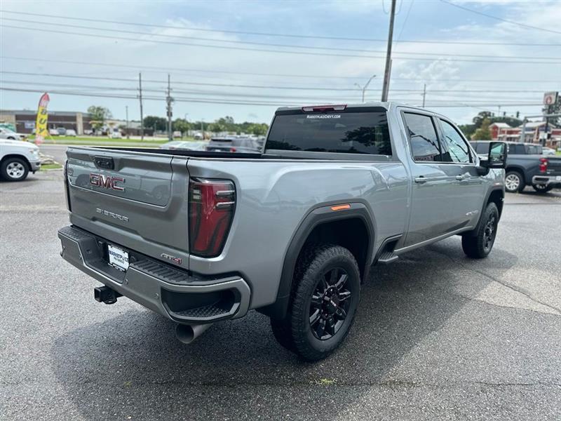 GMC Sierra 2500HD AT4 Crew Cab 4WD 2025