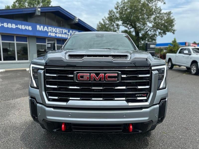 GMC Sierra 2500HD AT4 Crew Cab 4WD 2025