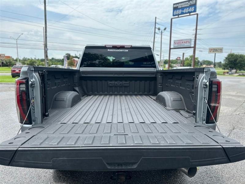 GMC Sierra 2500HD AT4 Crew Cab 4WD 2025