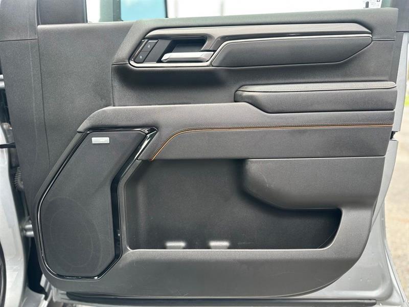 GMC Sierra 2500HD AT4 Crew Cab 4WD 2025