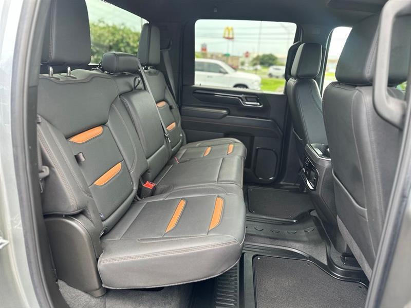 GMC Sierra 2500HD AT4 Crew Cab 4WD 2025