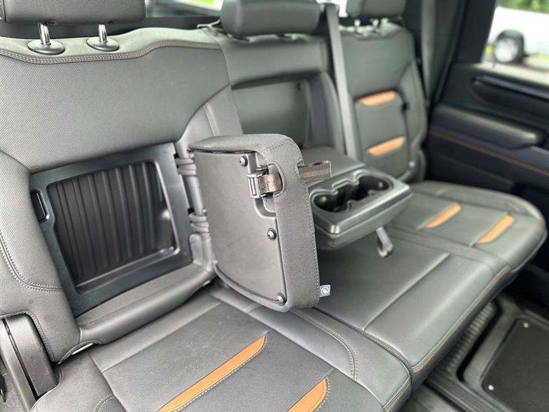 GMC Sierra 2500HD AT4 Crew Cab 4WD 2025