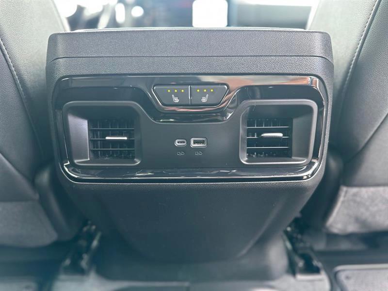 GMC Sierra 2500HD AT4 Crew Cab 4WD 2025