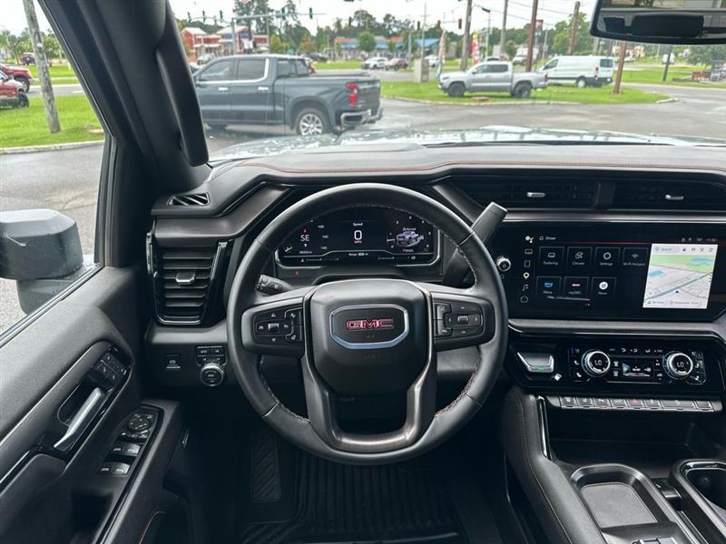 GMC Sierra 2500HD AT4 Crew Cab 4WD 2025