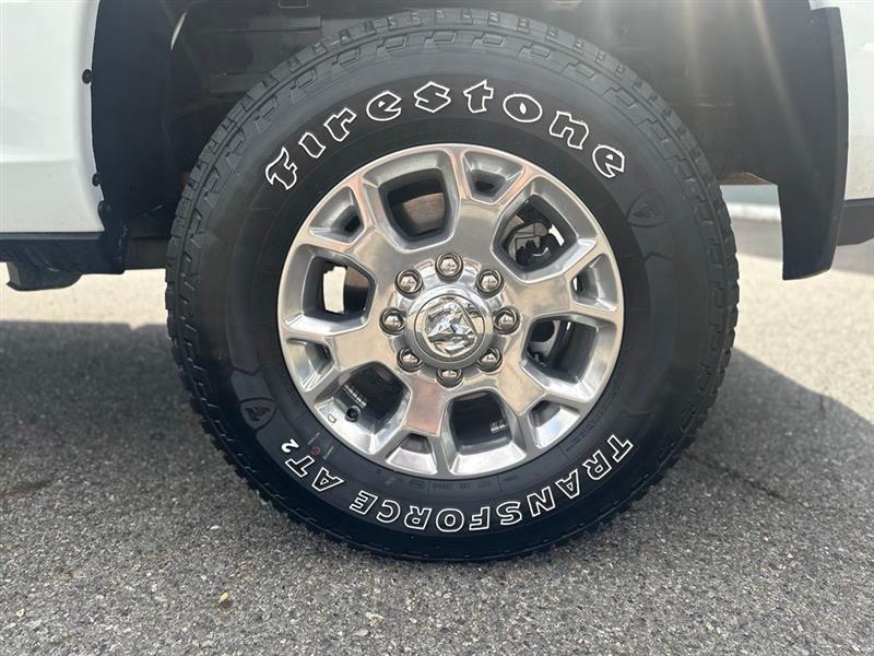 RAM 2500 Laramie Crew Cab SWB 4WD 2024