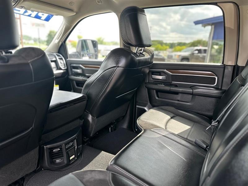 RAM 2500 Laramie Crew Cab SWB 4WD 2024