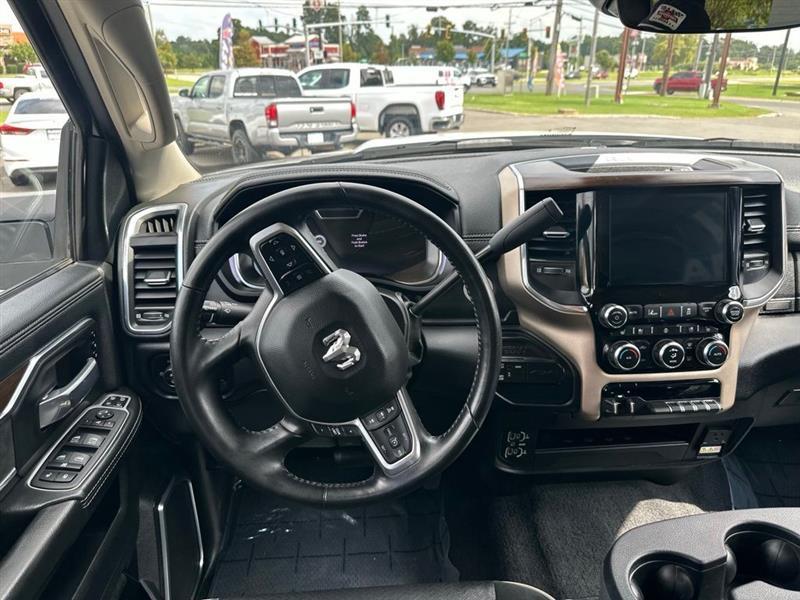 RAM 2500 Laramie Crew Cab SWB 4WD 2024