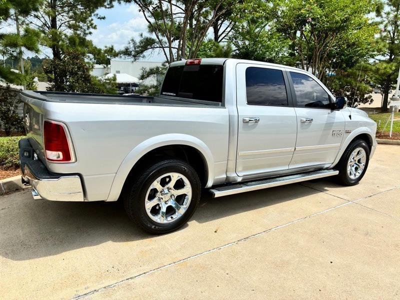 RAM 1500 Laramie Crew Cab SWB 2WD 2017