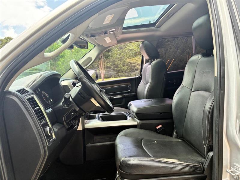 RAM 1500 Laramie Crew Cab SWB 2WD 2017