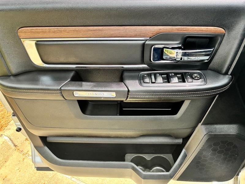 RAM 1500 Laramie Crew Cab SWB 2WD 2017