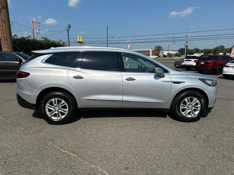 Buick Enclave Essence FWD 2018