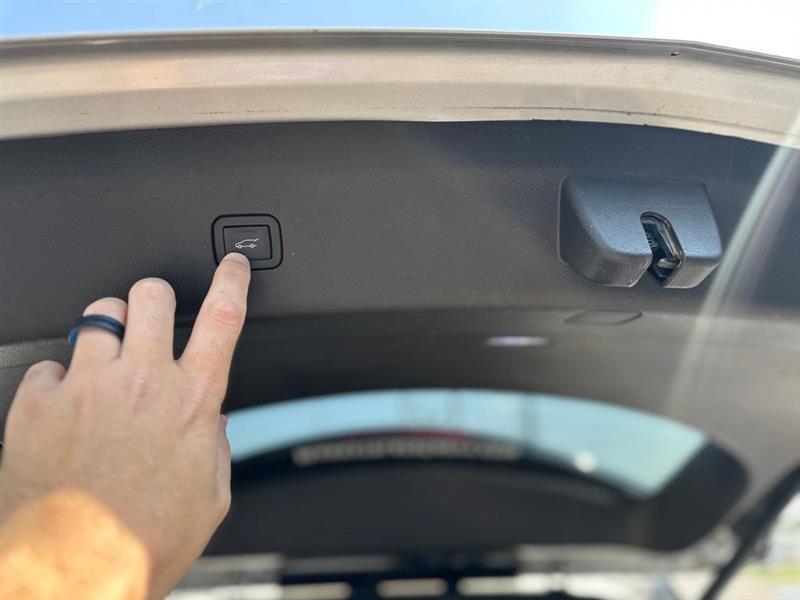 Buick Enclave Essence FWD 2018