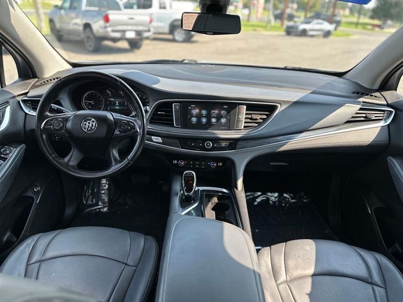 Buick Enclave Essence FWD 2018