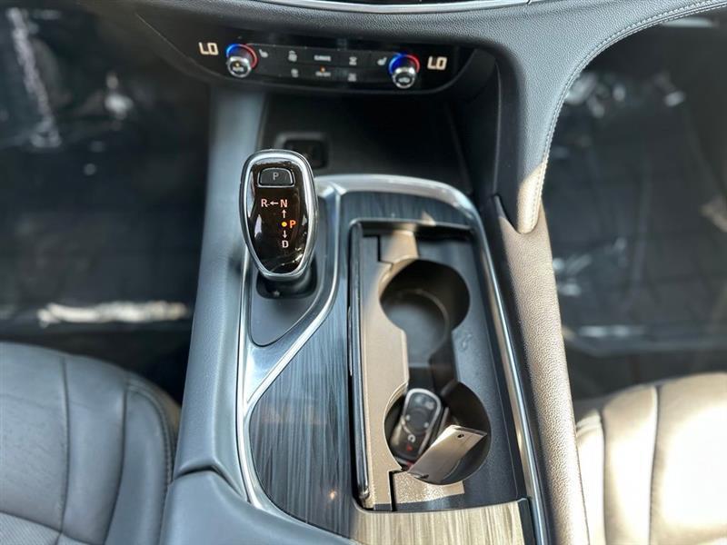 Buick Enclave Essence FWD 2018