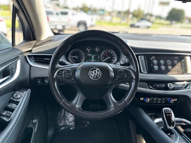 Buick Enclave Essence FWD 2018