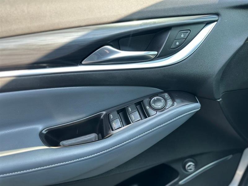 Buick Enclave Essence FWD 2018