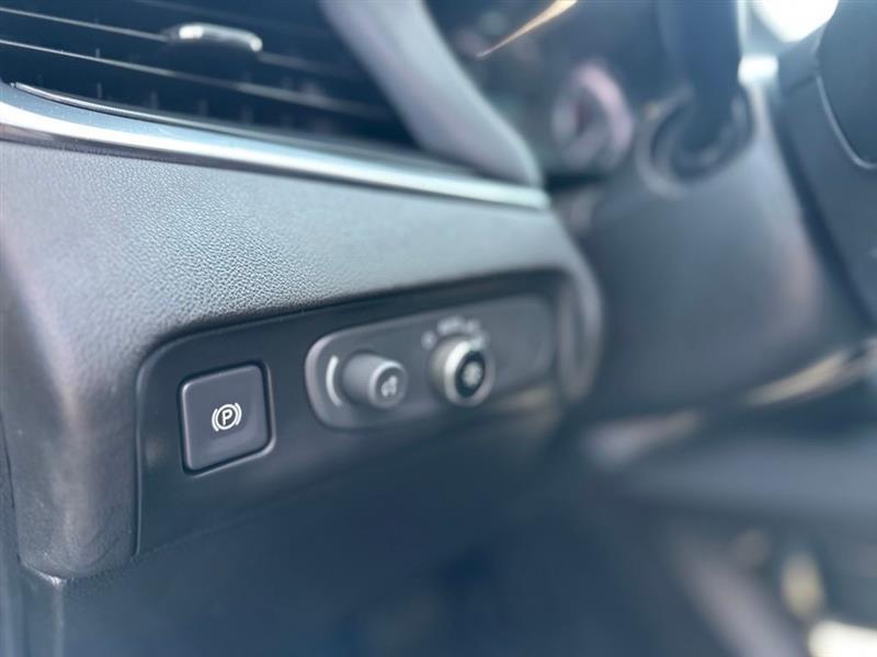 Buick Enclave Essence FWD 2018
