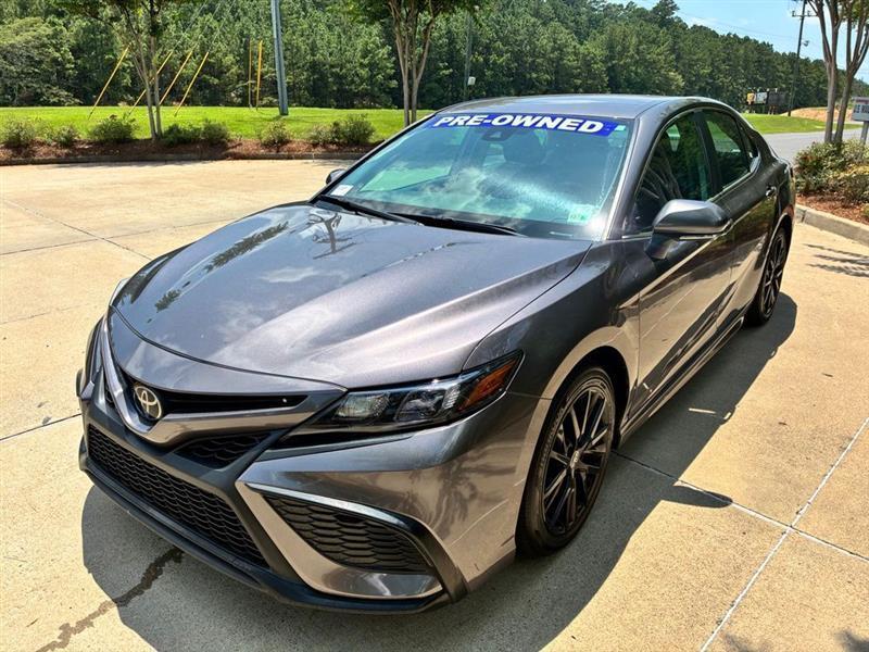 Toyota Camry SE 2024