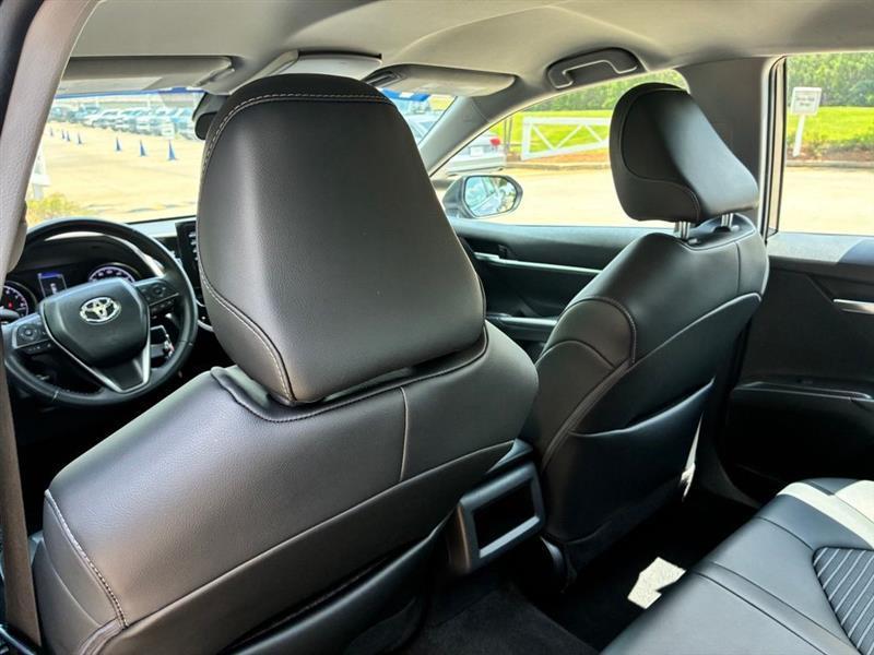 Toyota Camry SE 2024