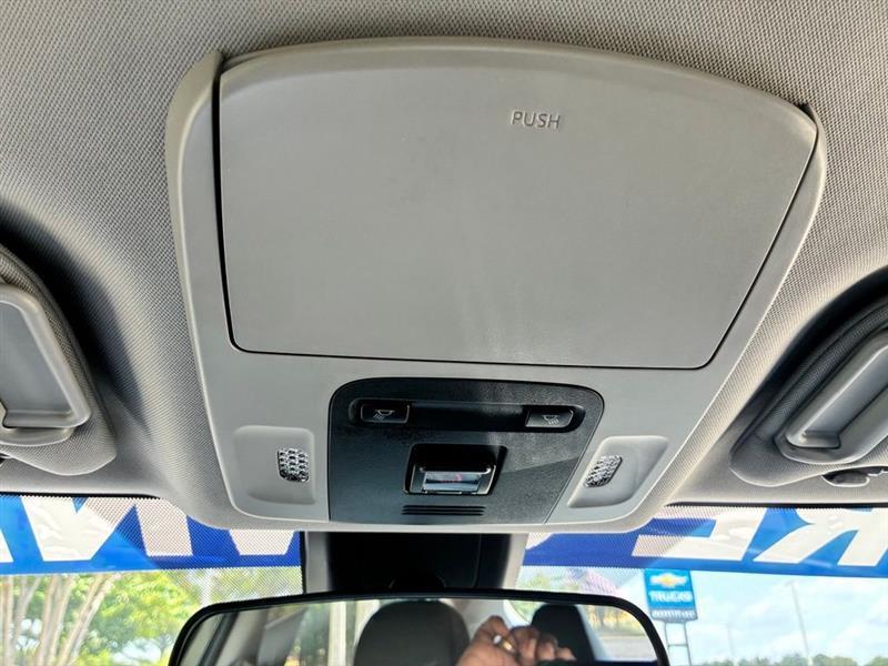 Toyota Camry SE 2024