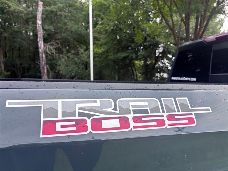 Chevrolet Silverado 1500 Trail Boss LT Crew Cab 4WD 2025