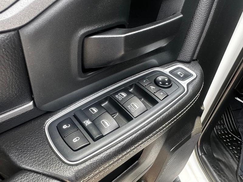 RAM 3500 Tradesman Crew Cab 4WD DRW 2020