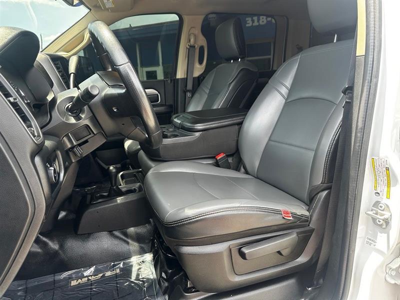RAM 3500 Tradesman Crew Cab 4WD DRW 2020