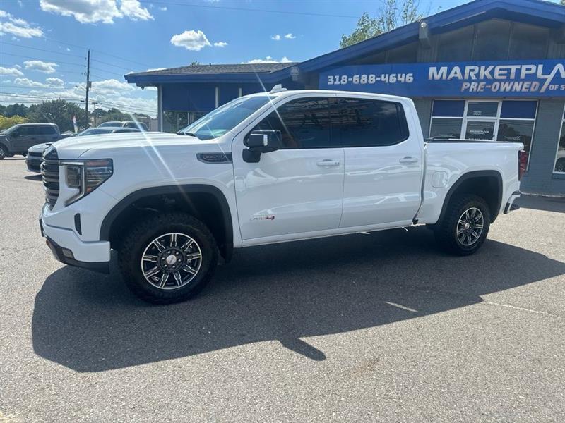 GMC Sierra 1500 AT4 Crew Cab 4WD 2025