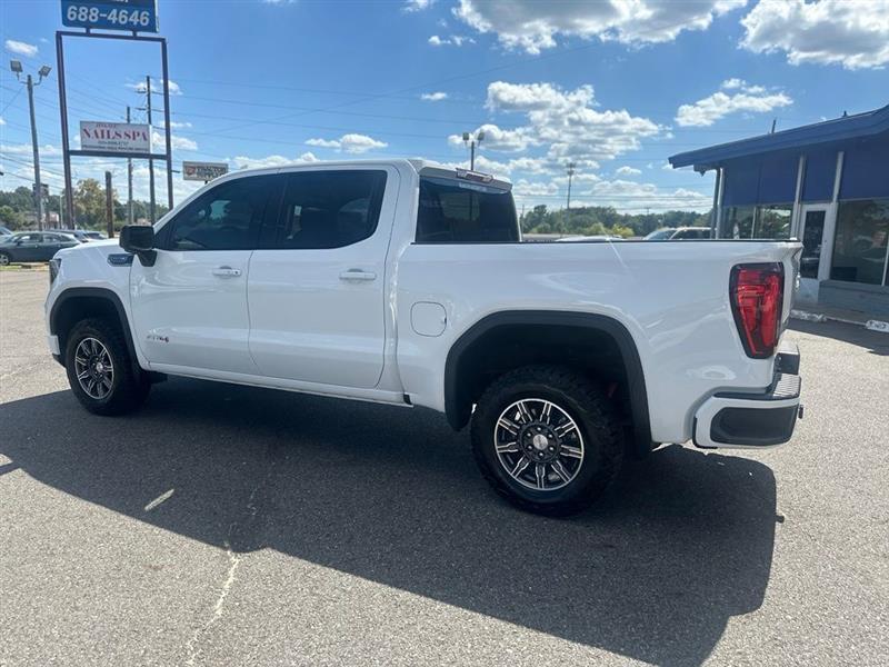 GMC Sierra 1500 AT4 Crew Cab 4WD 2025